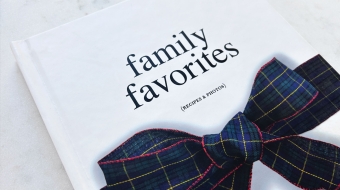 portfolio-images-2000x1500px-editorial-family-cookbook-cover-angle